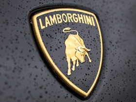 Штучний протез від Lamborghini